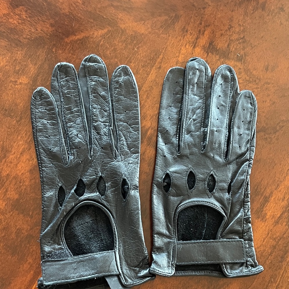 Elegant Black GLeather Gloves & Matching Pashima Scarf - Picture 3 of 5